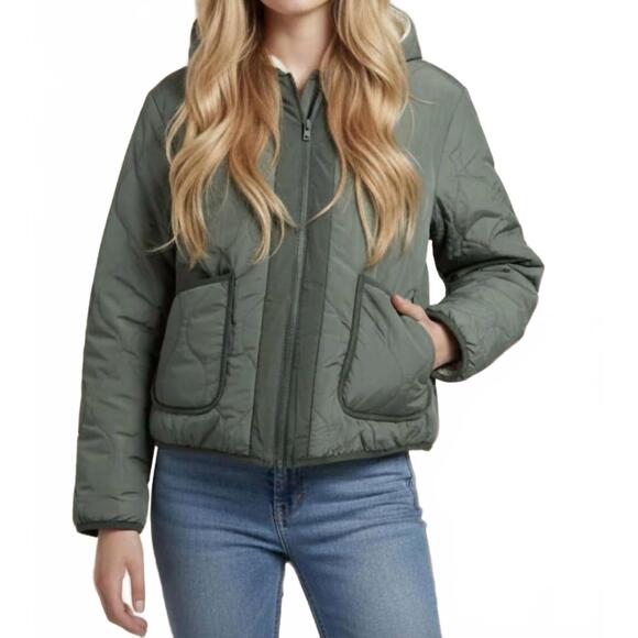 LOVE TREE Jackets & Blazers - NEW LOVE TREE reversible faux fur coat in evergreen